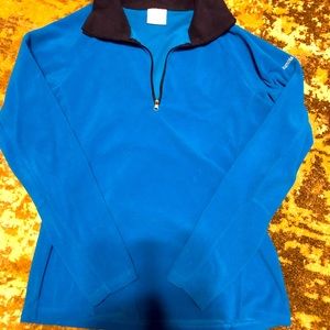 Columbia size medium fleece pullover.